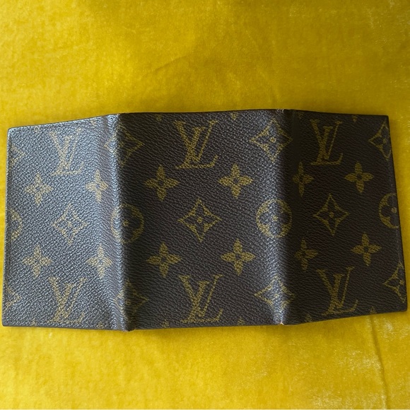 Louis Vuitton Trifold Wallet Engraving “Saks Fifth Avenue 72” Vintage Designer - Picture 3 of 6
